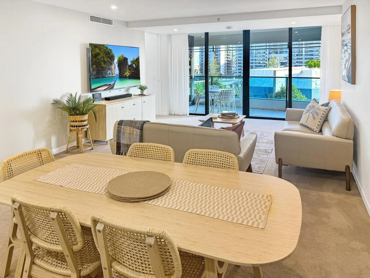 Broadbeach Elegance Oracle Tower 1 Level 5 Gold Coast Appartement